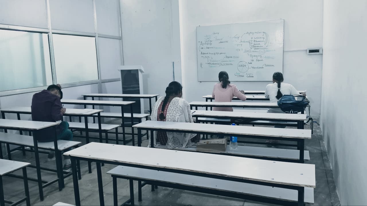 CLASS ROOM